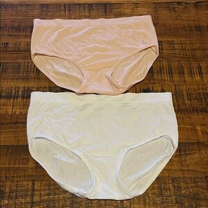Womans Peach and White panties size XS NWOT